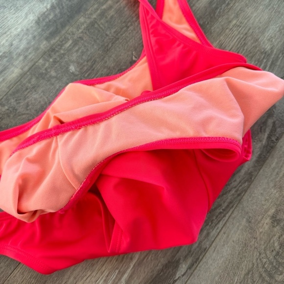 “Firecracker” Gold Graphic Writing High-Thigh One-Piece Swimsuit - Neon Pink - Picture 3 of 8